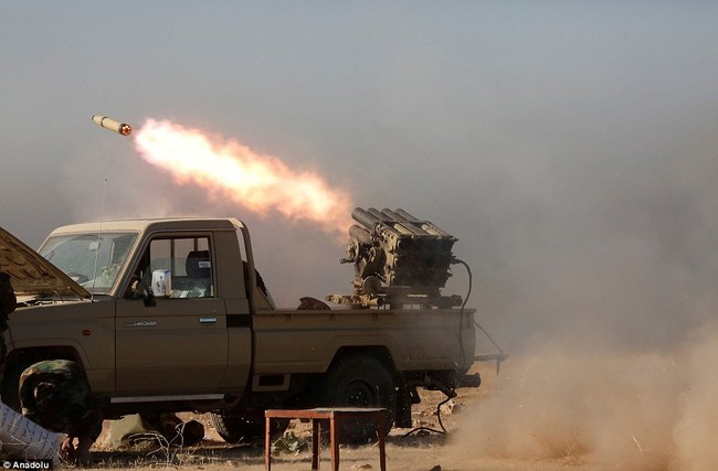 Iraq tổng tấn công giành thành trì Mosul từ tay IS (video) - ảnh 1