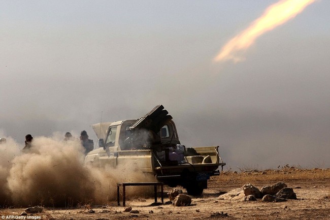 Iraq tổng tấn công giành thành trì Mosul từ tay IS (video) - ảnh 3
