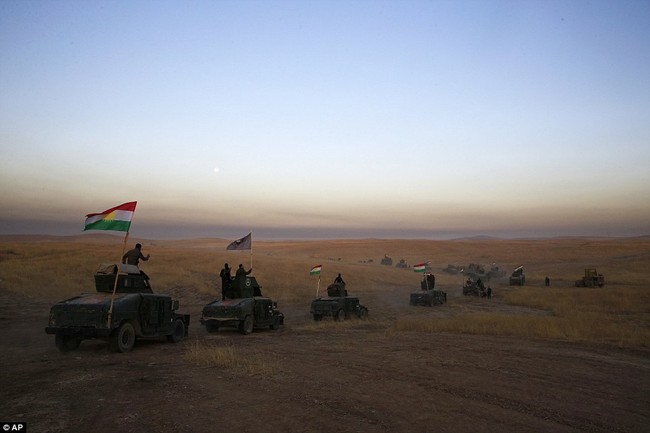 Iraq tổng tấn công giành thành trì Mosul từ tay IS (video) - ảnh 15
