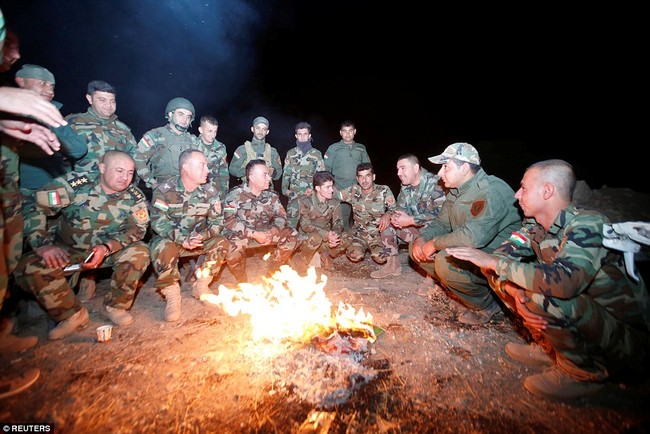 Iraq tổng tấn công giành thành trì Mosul từ tay IS (video) - ảnh 22