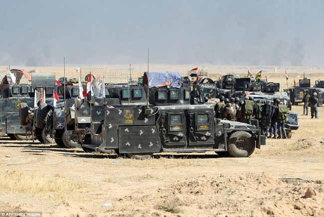 Iraq tổng tấn công giành thành trì Mosul từ tay IS (video) - ảnh 25
