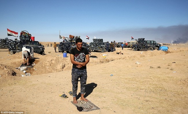 Iraq tổng tấn công giành thành trì Mosul từ tay IS (video) - ảnh 26
