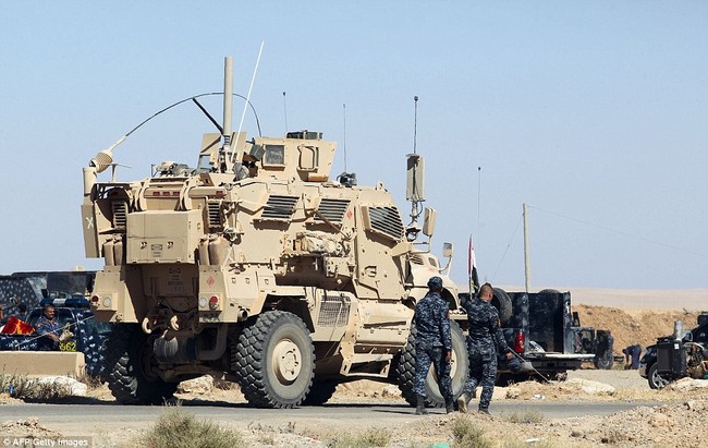 Iraq tổng tấn công giành thành trì Mosul từ tay IS (video) - ảnh 29