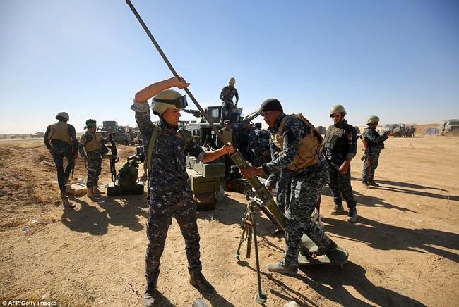 Iraq tổng tấn công giành thành trì Mosul từ tay IS (video) - ảnh 30