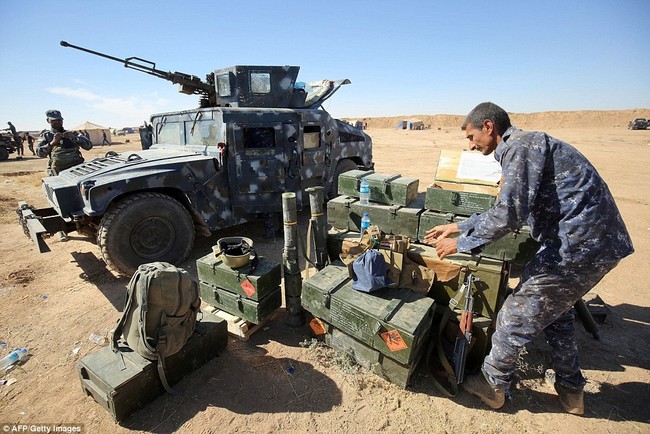 Iraq tổng tấn công giành thành trì Mosul từ tay IS (video) - ảnh 32