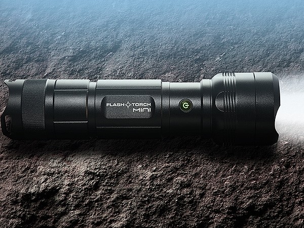 Flash Torch Mini - Đèn pin đốt du lịch nhỏ nhất thế giới (video) - ảnh 1