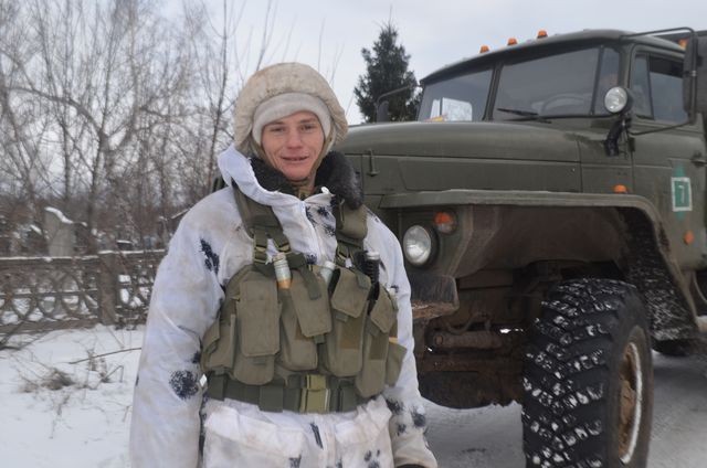 Chiến sự Ukraine: Hàng trăm lính Kiev chết, bị thương tại chảo lửa Debaltsevo (video) - ảnh 3