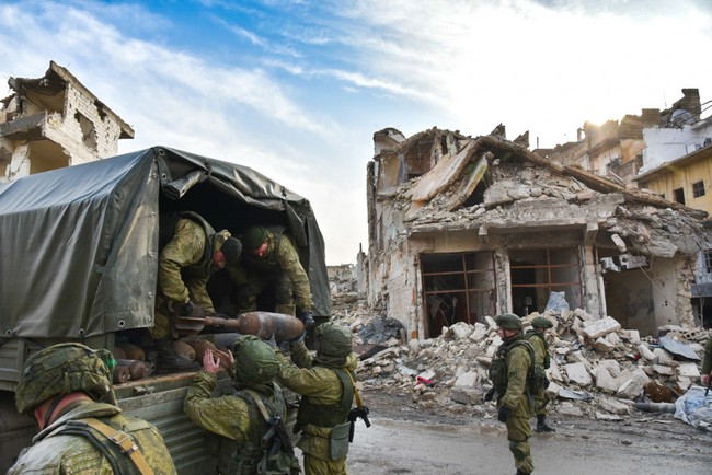 Trận chiến Aleppo: Quân đội Nga xua đuổi “thần chết” (video) - ảnh 29