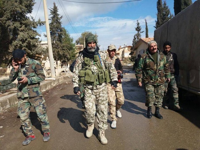 Chảo lửa Deir Ezzor: Quân đội Syria tiếp tục phản kích phá vây IS (video) - ảnh 2