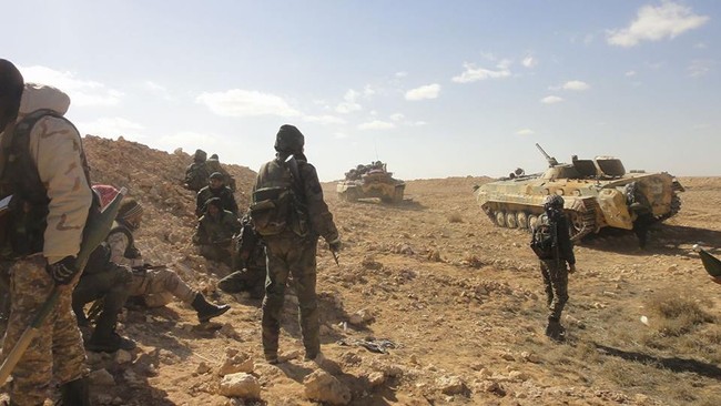 Chiến sự Syria: Phiến quân IS thảm bại tại ngoại ô Damascus (video) - ảnh 2