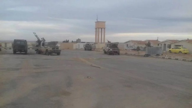 Chiến sự Syria: Phiến quân IS thảm bại tại ngoại ô Damascus (video) - ảnh 9