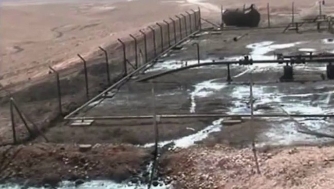 Quân đội Syria giải phóng khu mỏ dầu khí từ tay IS (video) - ảnh 2