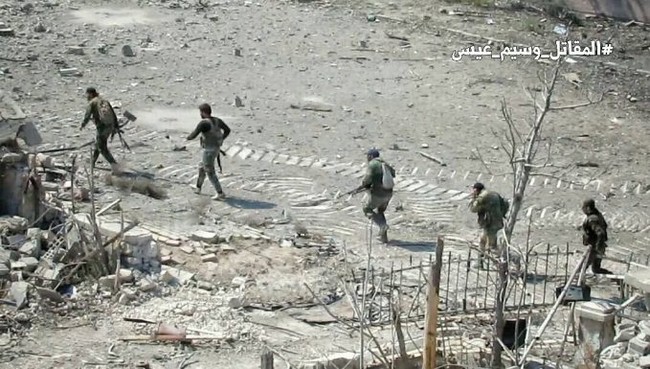Quân đội Syria tấn công dữ dội, siết vòng vây thép phiến quân ngoại ô Damascus - ảnh 2