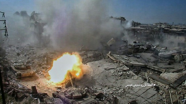 Quân đội Syria tấn công dữ dội, siết vòng vây thép phiến quân ngoại ô Damascus - ảnh 8
