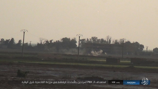 Mỹ hậu thuẫn người Kurd diệt hàng chục phiến quân IS ở Raqqa (video) - ảnh 13