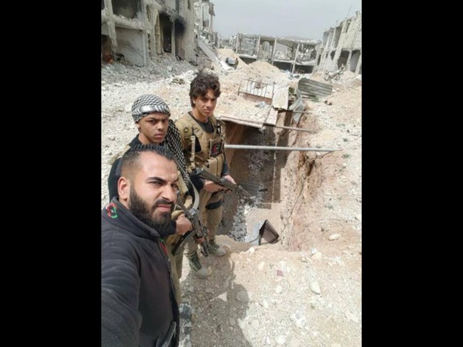 Chiến sự Syria: Lính chính phủ san phẳng chỉ huy sở phiến quân ở Daraa - ảnh 5