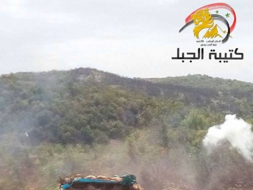 Chiến sự Syria: Xe tăng nã pháo vùi dập phiến quân ở Latakia - ảnh 2
