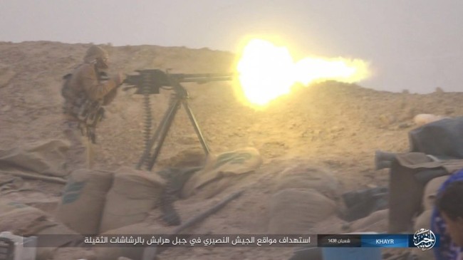 Chảo lửa Deir Ezzor: Vệ binh Syria nỗ lực phá vây IS (video) - ảnh 1