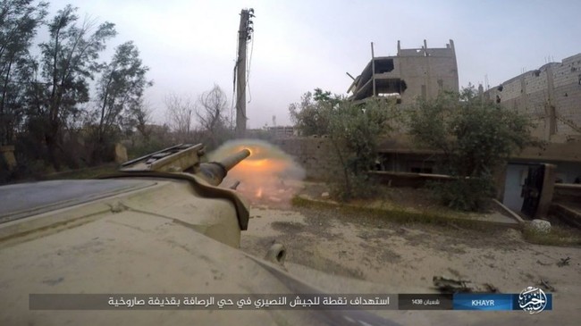 Chảo lửa Deir Ezzor: Vệ binh Syria nỗ lực phá vây IS (video) - ảnh 8