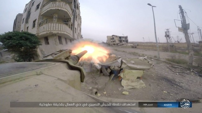 Chảo lửa Deir Ezzor: Vệ binh Syria nỗ lực phá vây IS (video) - ảnh 11