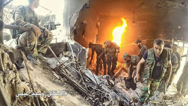 Quân đội Syria đánh phá dữ dội các quận ngoại ô Damascus (video) - ảnh 4