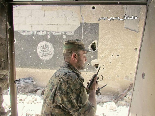 Quân đội Syria đánh phá dữ dội các quận ngoại ô Damascus (video) - ảnh 6