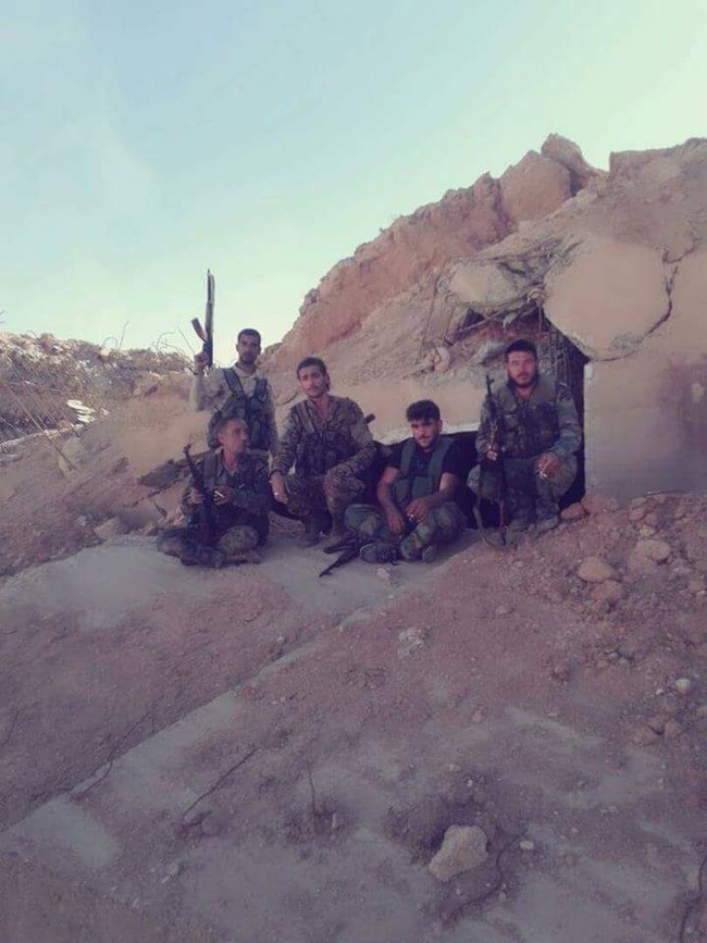 “Hổ Syria” đập tan IS, chiếm sân bay quân sự đông Aleppo - ảnh 4