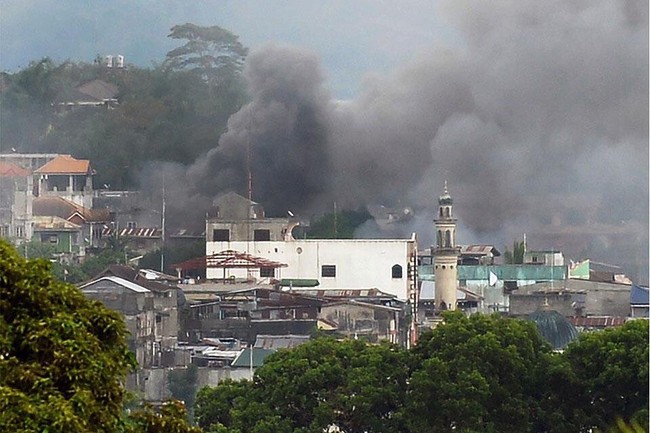 Quân đội Philippines tiêu diệt 61 tay súng IS trong chiến dịch tái chiếm Marawi (chùm video) - ảnh 2