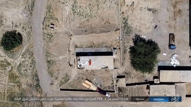 Chiến sự Syria: SDF tấn chiếm 4 quận ngoại ô “thủ đô” IS (video) - ảnh 3