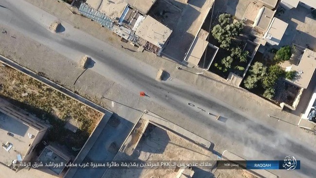 Chiến sự Syria: SDF tấn chiếm 4 quận ngoại ô “thủ đô” IS (video) - ảnh 5