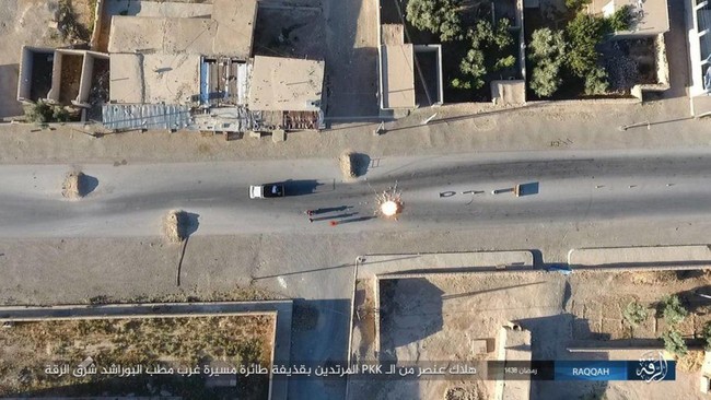 Chiến sự Syria: SDF tấn chiếm 4 quận ngoại ô “thủ đô” IS (video) - ảnh 6