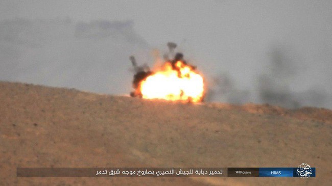Không quân Nga đánh đòn hủy diệt, quân đội Syria truy quét IS ở Palmyra - ảnh 18