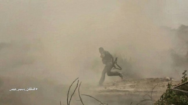 Quân đội Syria đánh phá chiến tuyến phiến quân ngoại ô Damascus - ảnh 4
