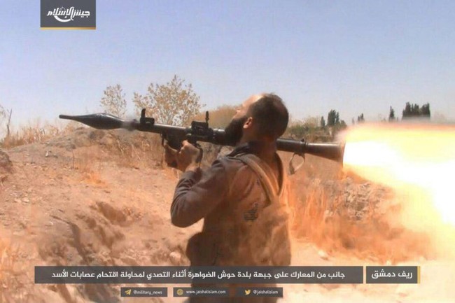 Quân đội Syria bất ngờ hứng thất bại trước phe thánh chiến ngoại ô Damascus - ảnh 2