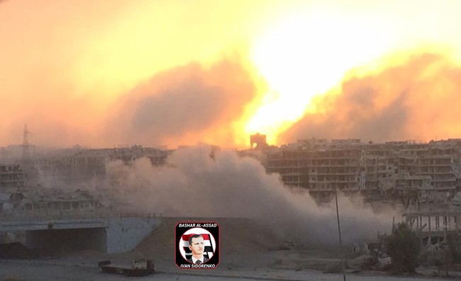 Syria: Kinh hoàng cuộc chiến ở ngoại vi Damascus (video) - ảnh 1