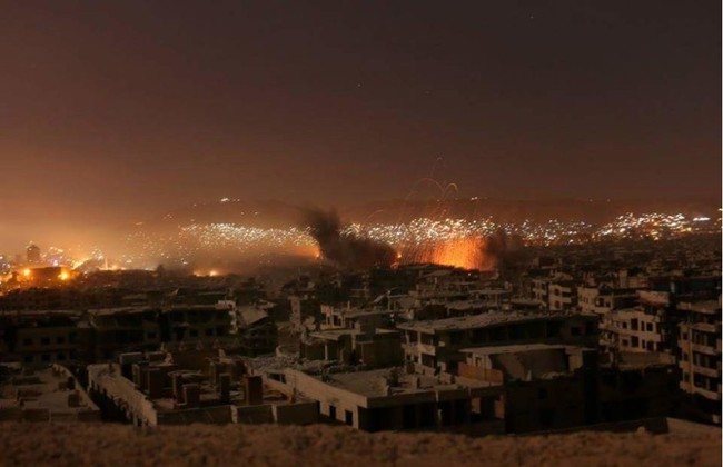 Syria: Kinh hoàng cuộc chiến ở ngoại vi Damascus (video) - ảnh 2