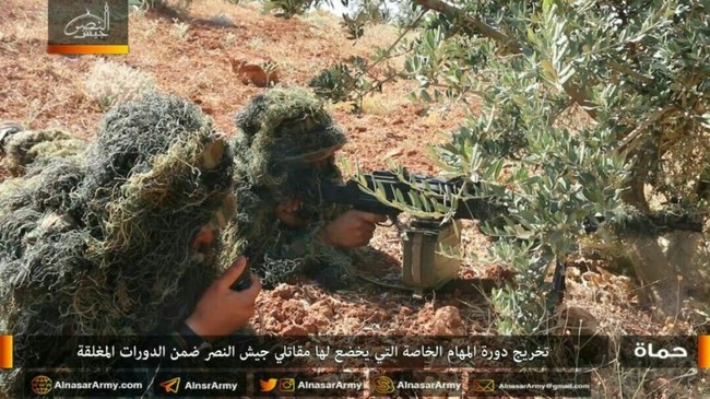 IS tập kích phá hủy 2 xe tăng Syria do mất cảnh giác - ảnh 2