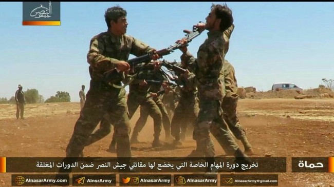 IS tập kích phá hủy 2 xe tăng Syria do mất cảnh giác - ảnh 3