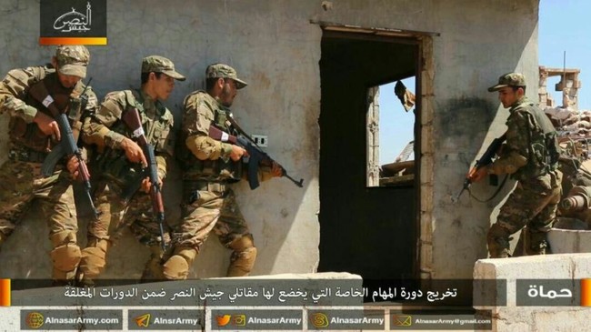 IS tập kích phá hủy 2 xe tăng Syria do mất cảnh giác - ảnh 4
