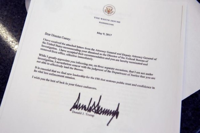 Giám đốc FBI J. Comey biết tin mình bị sa thải qua TV - ảnh 1