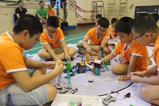 Xem học sinh tiểu học Hà thành tranh tài điều khiển robot điêu luyện - ảnh 13