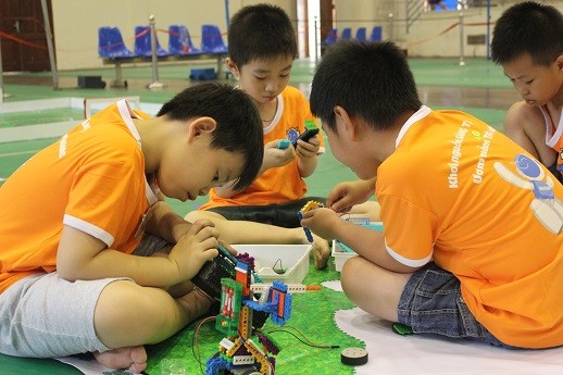 Xem học sinh tiểu học Hà thành tranh tài điều khiển robot điêu luyện - ảnh 11