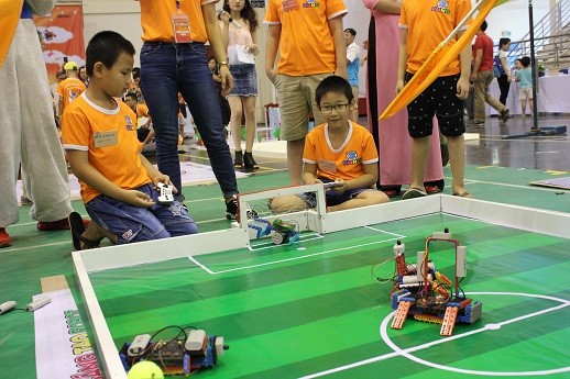 Xem học sinh tiểu học Hà thành tranh tài điều khiển robot điêu luyện - ảnh 9