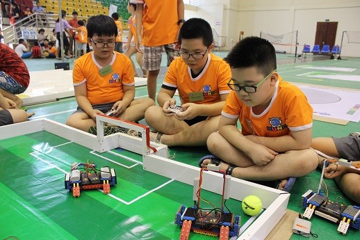 Xem học sinh tiểu học Hà thành tranh tài điều khiển robot điêu luyện - ảnh 8