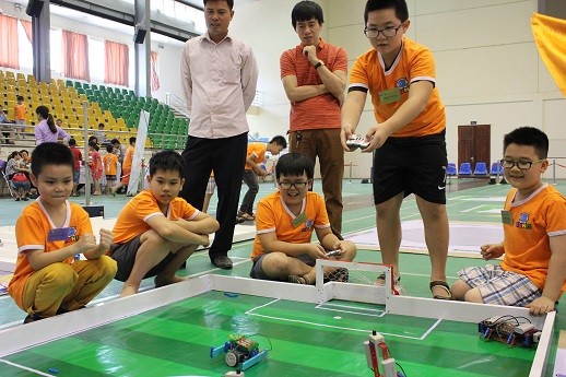 Xem học sinh tiểu học Hà thành tranh tài điều khiển robot điêu luyện - ảnh 7