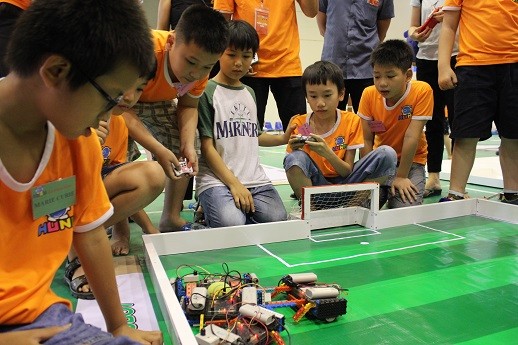 Xem học sinh tiểu học Hà thành tranh tài điều khiển robot điêu luyện - ảnh 5