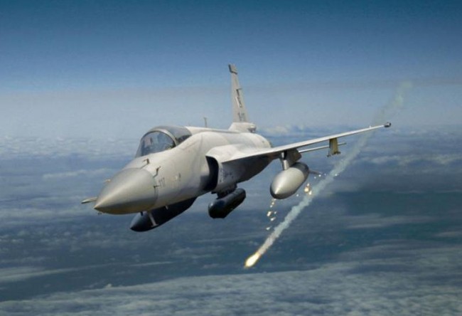 Philippines sẽ chỉ mua máy bay Kiêu Long Trung Quốc, MiG 29 Nga sau khi ông Duterte từ nhiệm? - ảnh 2