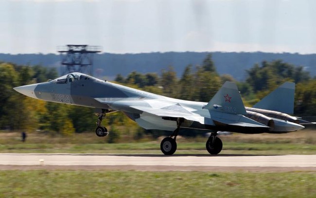 Chuyên gia Nga: J-20 của Trung Quốc không thể so sánh được với T-50 - ảnh 2