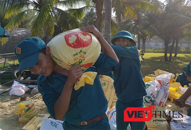 Hội An: Hàng trăm người nỗ lực “cứu” bờ biển Cửa Đại - ảnh 5