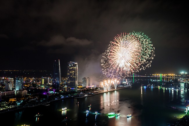 Mãn nhãn đêm khai mạc Lễ hội pháo hoa quốc tế Đà Nẵng 2017 - ảnh 7